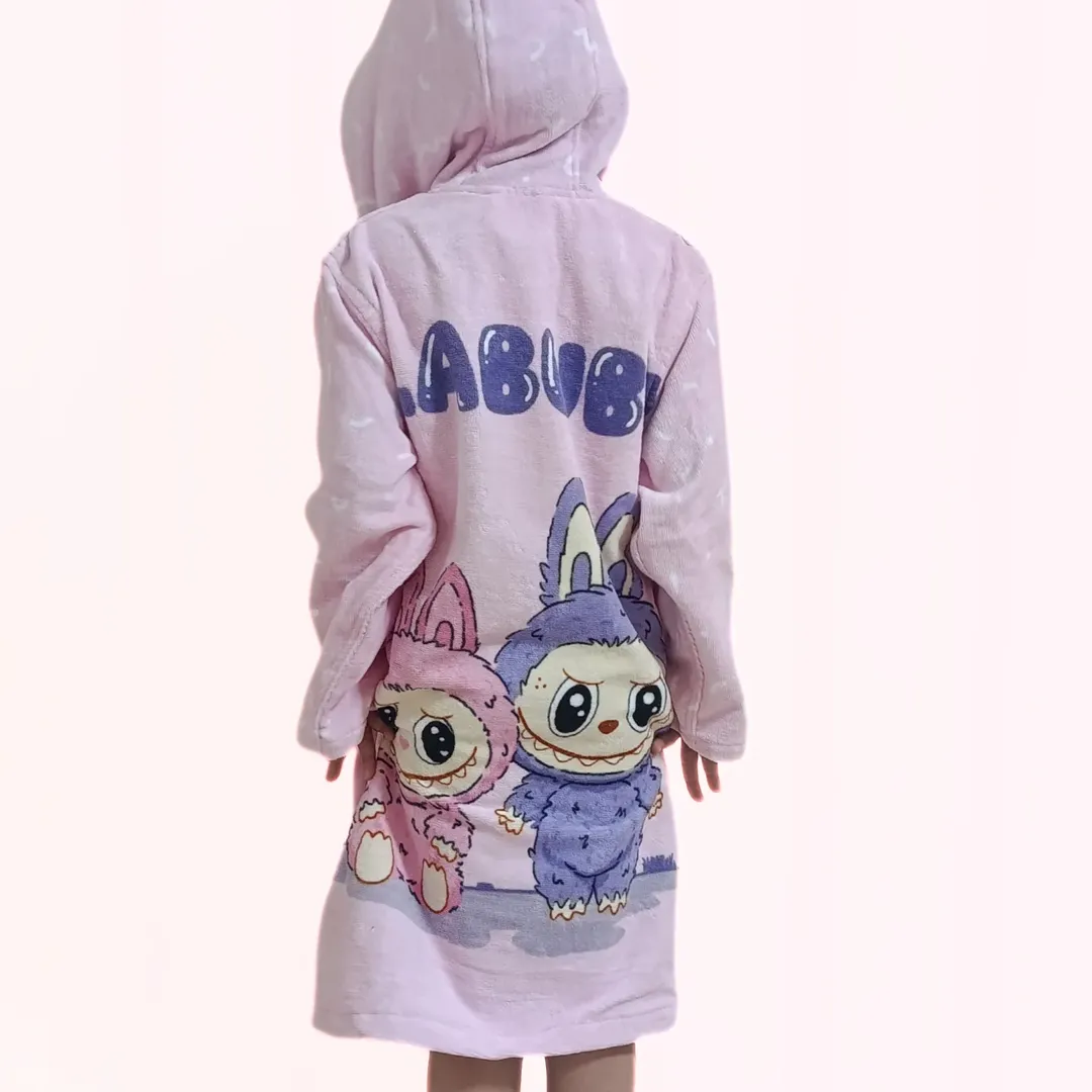 حوله تن پوش پالتویی طرح لبوبو پودایران